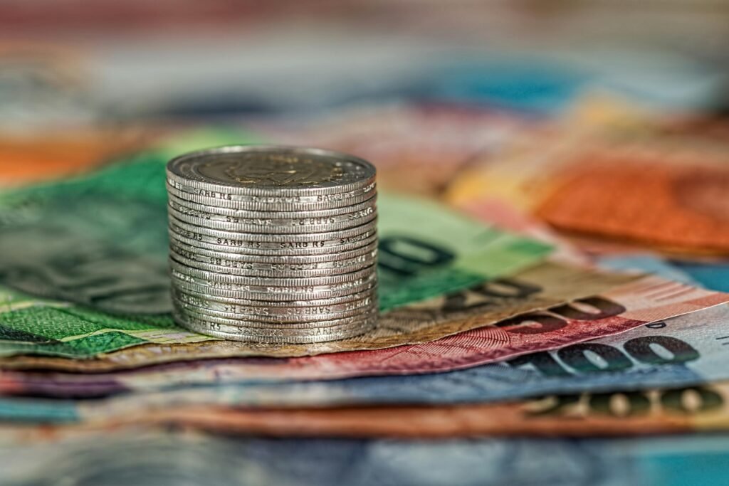 Finance in the Modern World: Building Wealth and Navigating Uncertainty